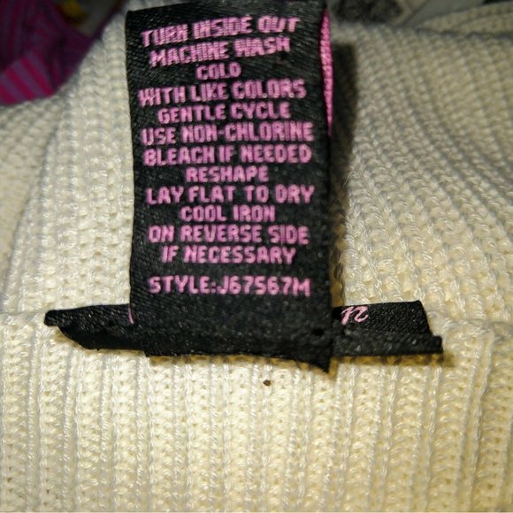 Hooked Up Womens Sweater Size Large White Cold Shoulder Side Split - Picture 6 of 6